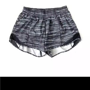 Lululemon Hotty Hot Shorts Black/White Women’s Size 10 tall